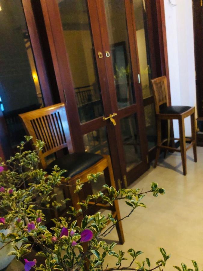 Taku Home Stay Kandy Zewnętrze zdjęcie