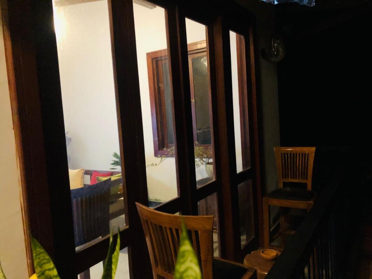 Taku Home Stay Kandy Zewnętrze zdjęcie